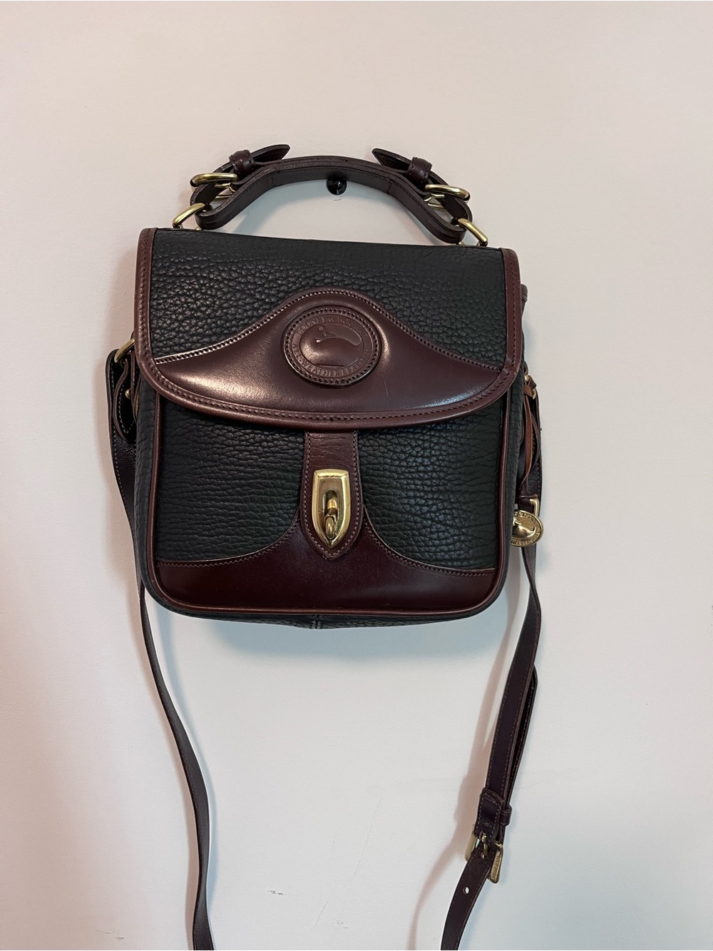 Vintage Dooney & Bourke AWL Cavalry Crossbody Bag Black Pebble Leather Tan USA - Picture 2 of 9